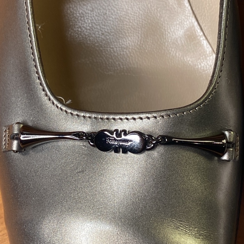 Vintage Salvatore Ferragamo pewter silver heeled almost flats 9.5 AAA - Picture 5 of 16